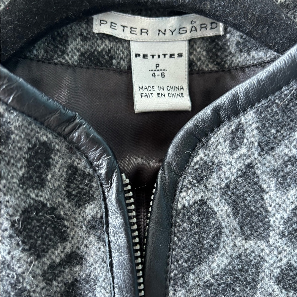 Grey jacket - Picture 8 of 11